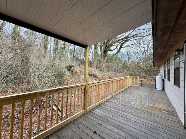 131 Upper Grassy Branch Rd in Asheville, NC - Building Photo - Building Photo