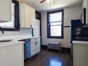 3823 N Drake Ave, Unit 2 in Chicago, IL - Foto de edificio - Building Photo