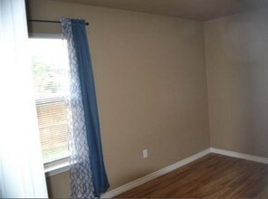 1204 N 18th St, Unit A in Killeen, TX - Foto de edificio - Building Photo