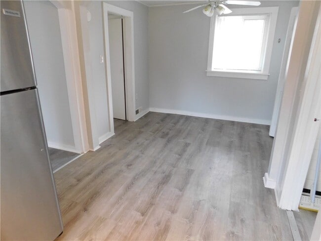 3727 Clover St in Henrietta, NY - Building Photo - Building Photo