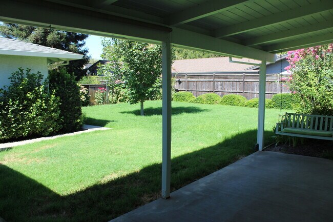 248 Estates Dr-Unit -A in Chico, CA - Building Photo - Building Photo