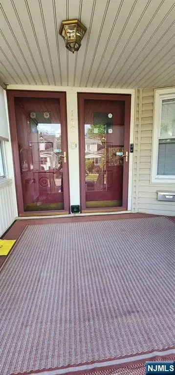 160 W 4th St