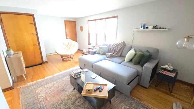 2233 S Mound St, Unit Upper