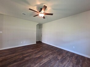 9910 Grosbeak Ln in Magnolia, TX - Building Photo - Building Photo