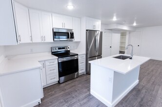 4927 N Brandon Park Dr in Eagle Mountain, UT - Building Photo - Building Photo
