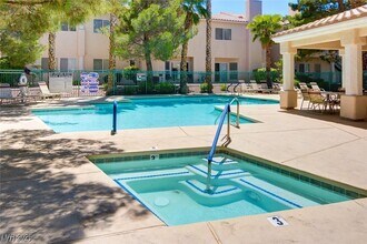 7450 S Eastern Ave in Las Vegas, NV - Building Photo - Building Photo