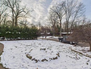 5743 Brookwood Dr in Akron, OH - Building Photo - Building Photo