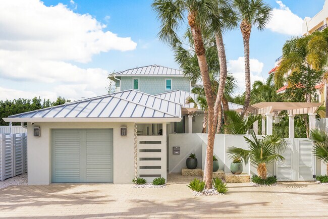 property at 2807 Sunset Way