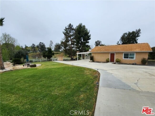 37200 Glen Oaks Rd in Temecula, CA - Building Photo - Building Photo