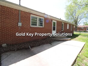 632 W 300 N in Anderson, IN - Building Photo - Building Photo