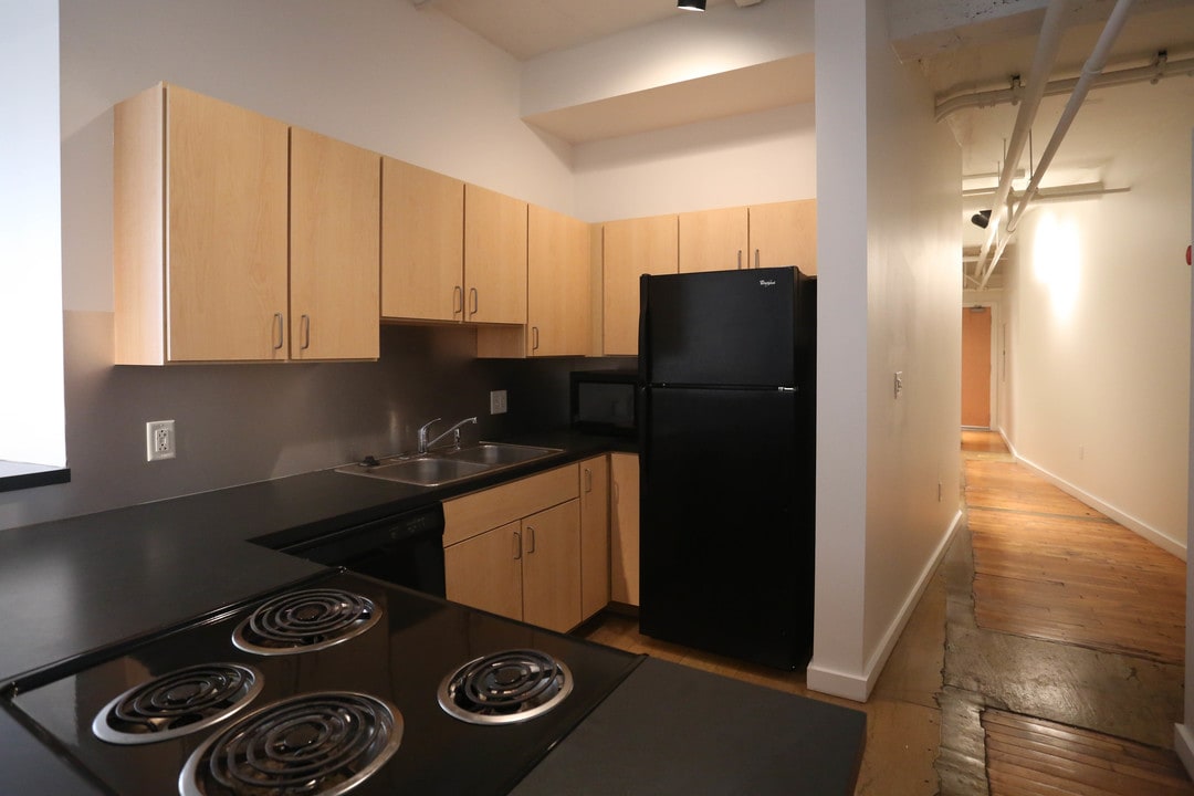 The Paul Brown Loft Apartments in St. Louis, MO - Foto de edificio