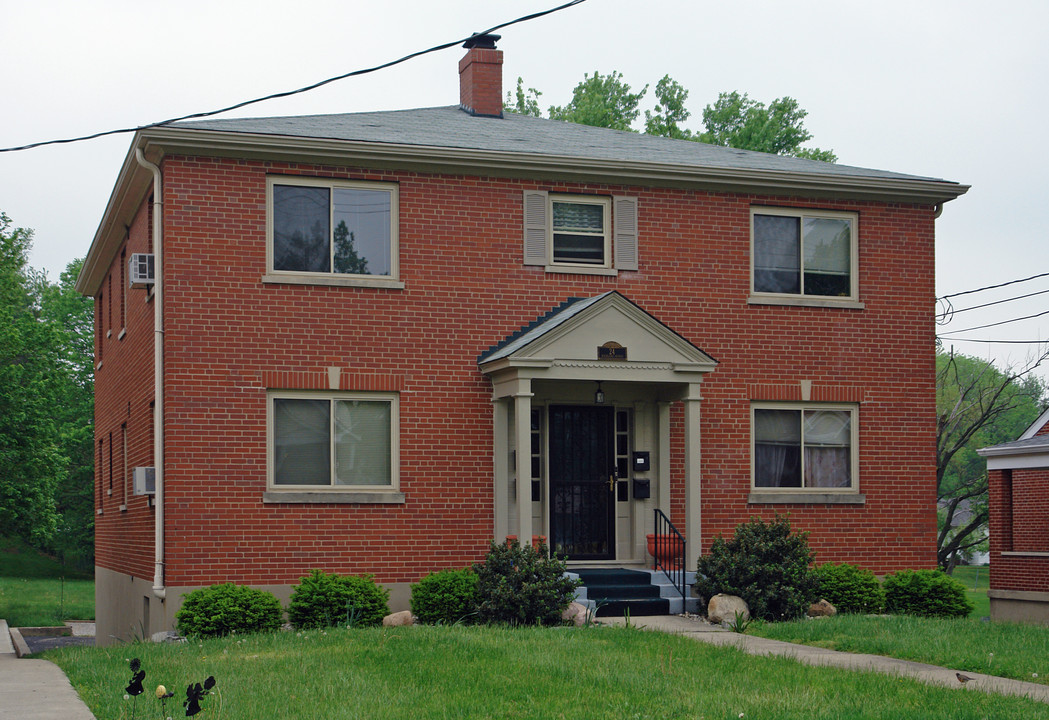 24 Highland Ave in Fort Mitchell, KY - Building Photo