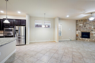 17747 Maui Sands in San Antonio, TX - Building Photo - Building Photo