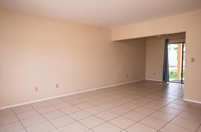 642 Eldorado St in Fort Pierce, FL - Building Photo - Building Photo