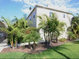 4413 1/2 Illinois St in San Diego, CA - Building Photo