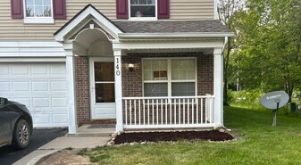 140 Holly Pines Ct, Unit Holly Pines Ct in Holly, MI - Building Photo