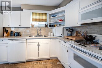 801 Tarn Ct in Oshawa, ON - Building Photo - Building Photo