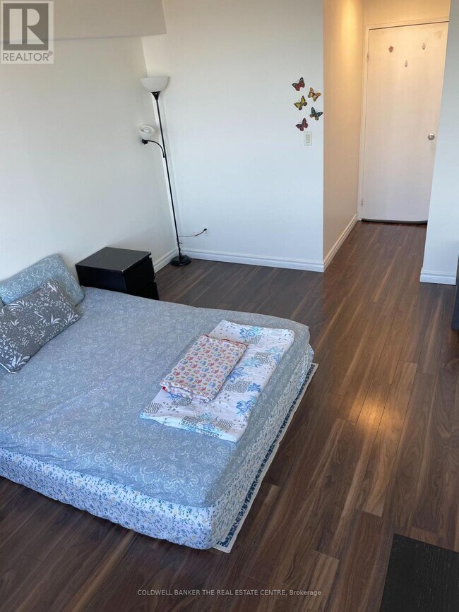 75 Bamburgh Cir in Toronto, ON - Building Photo - Building Photo