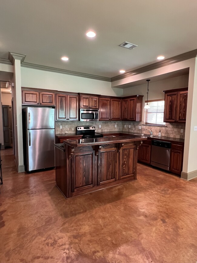 3266 Northlake Ave in Baton Rouge, LA - Building Photo - Building Photo