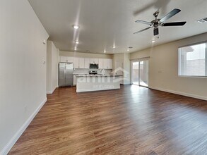 5623 Lighting Hope Ct in North Las Vegas, NV - Building Photo - Building Photo