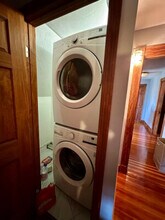 121 Lowell St, Unit #2 in Somerville, MA - Building Photo - Building Photo