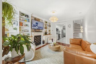 135 Van Horne St in Jersey City, NJ - Building Photo