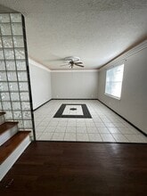 7305 S Gessner Rd in Houston, TX - Building Photo - Building Photo