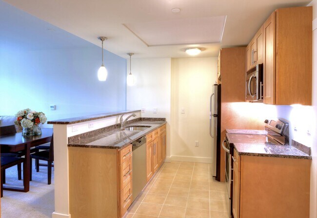 87 New St in Cambridge, MA - Foto de edificio - Building Photo