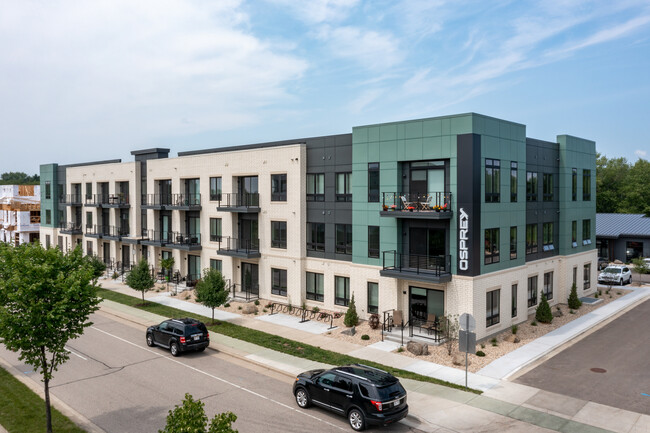 Osprey in Fitchburg, WI - Building Photo - Building Photo