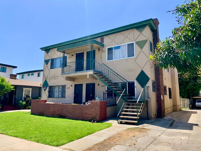 1852 W 24th St, Unit 1852 in Los Angeles, CA - Building Photo - Building Photo