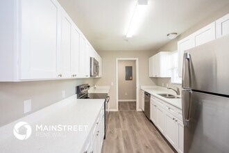 284 Grove Rd in Venice, FL - Building Photo - Building Photo