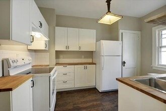 1327 Vincent Ave N in Minneapolis, MN - Building Photo - Building Photo