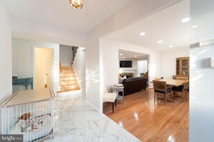 5105 Spring Rock Ct in Fairfax, VA - Building Photo