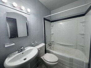 28.5 Virginia Dr in Danville, IL - Building Photo - Building Photo