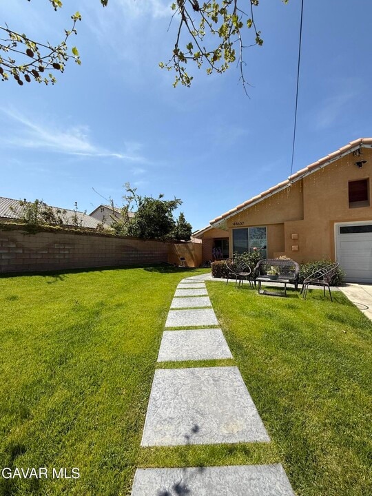 44637 Cerisa St in Lancaster, CA - Building Photo