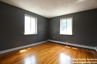 71 Colborne Rd, Unit 3B in Boston, MA - Foto de edificio - Building Photo