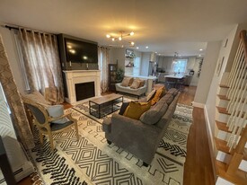 14 Oak St, Unit 2 in Boston, MA - Building Photo