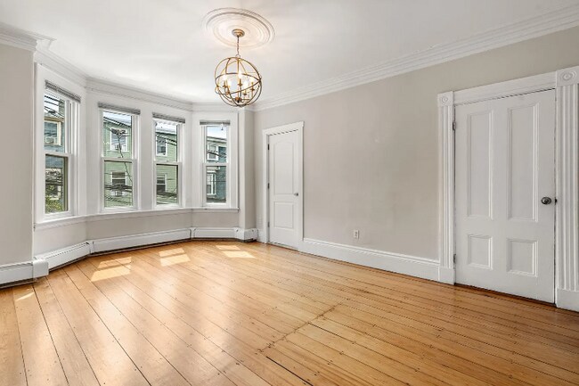 82 Webster St in Boston, MA - Building Photo - Building Photo