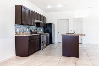 1601 Ann Harbor St in Laredo, TX - Building Photo - Building Photo