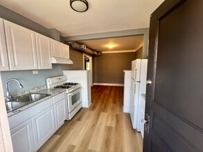 3023 W 58th St in Chicago, IL - Building Photo - Building Photo