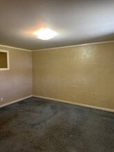 2803 Cleveland Ave SW in Canton, OH - Building Photo - Building Photo