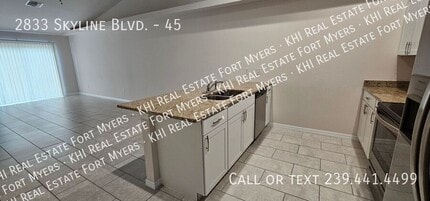 2833 Skyline Blvd in Cape Coral, FL - Building Photo - Building Photo