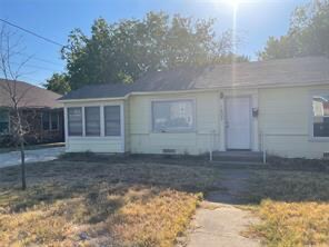 1807 Bolivar St in Denton, TX - Building Photo
