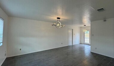 6205 Aviary Cove in Austin, TX - Building Photo - Building Photo