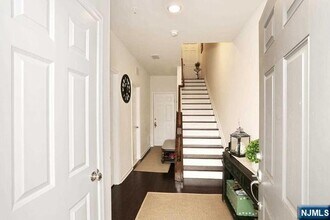 4-12-30 30th St in Fair Lawn, NJ - Building Photo - Building Photo