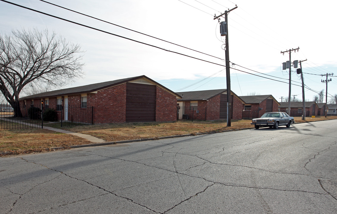 Bryant Apartments in Tulsa, OK - Building Photo