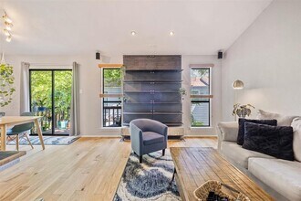 5602 Woodrow Ave in Austin, TX - Building Photo - Building Photo