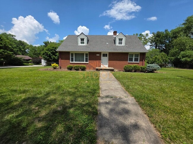 1010 Oakhurst Dr in West Lafayette, IN - Building Photo - Building Photo