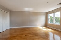 320 Rindge Ave, Unit 403 in Cambridge, MA - Building Photo - Building Photo