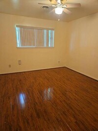 7823 Barberton Dr photo'